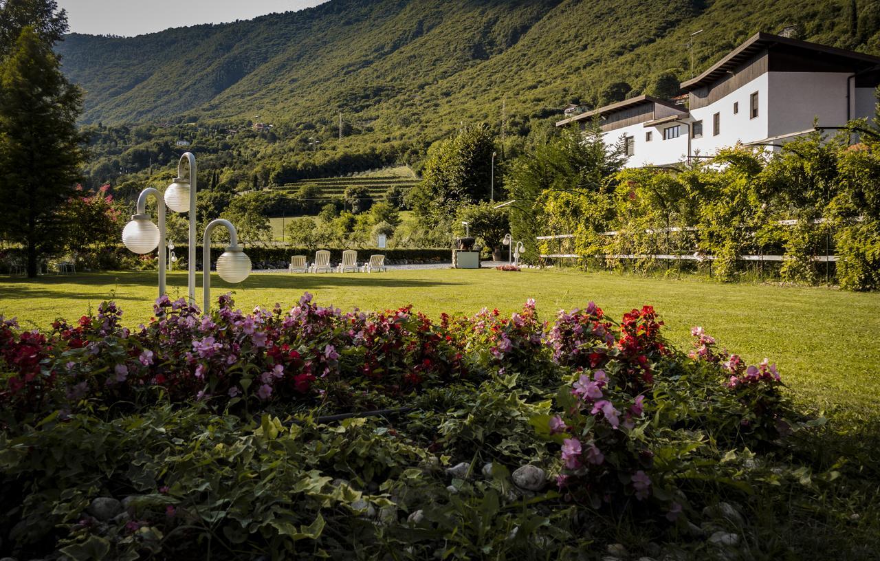 Albergo La Romanella Spinone Al Lago Ngoại thất bức ảnh